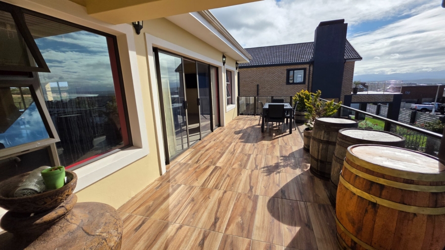 4 Bedroom Property for Sale in Island View Western Cape